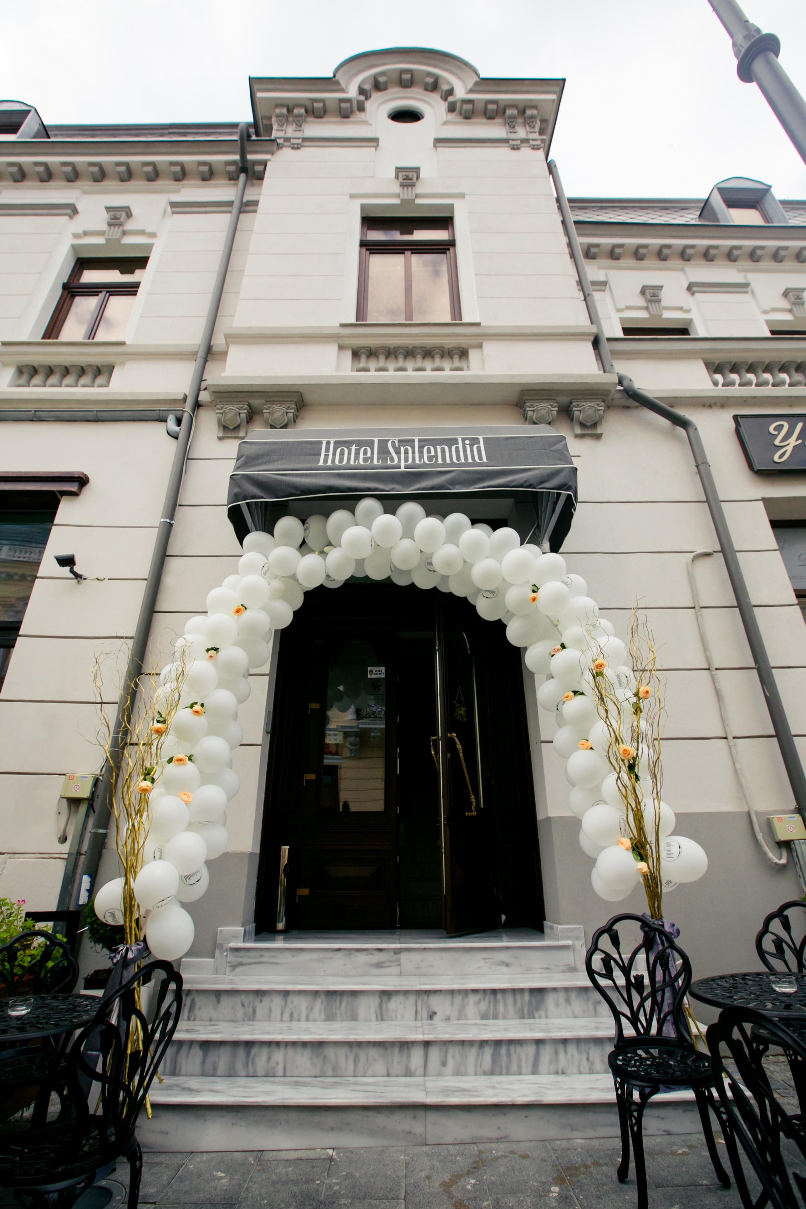 Hotel Splendid 1900 Craiova Bagian luar foto