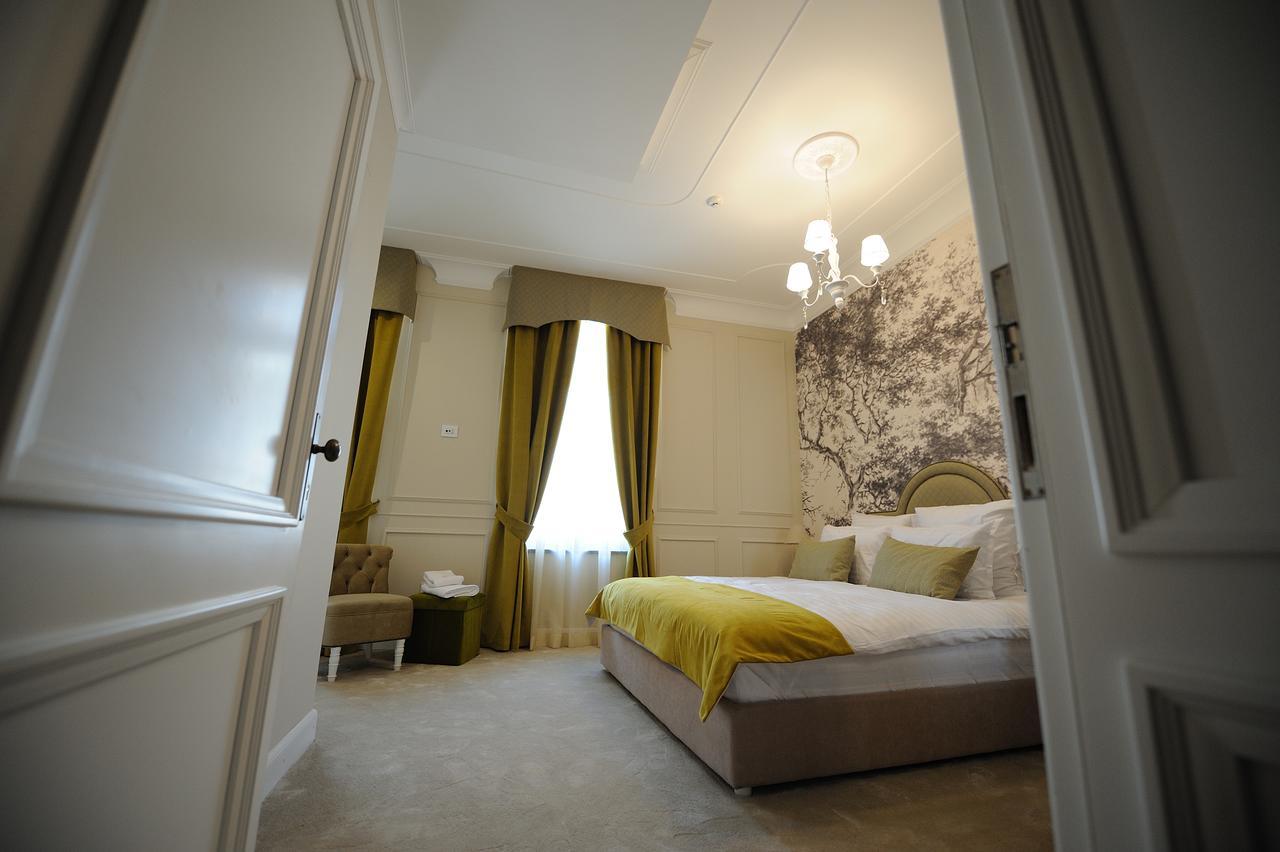 Hotel Splendid 1900 Craiova Bagian luar foto